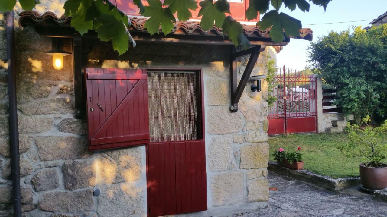 A Casa Do Buxo Villa Nogueira De Ramuin Luaran gambar